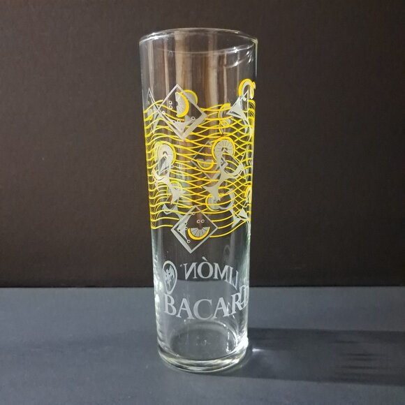 Bacardi Limón Rum Glass 7" Tall Yellow Citrus Design Barware Pint Drink Glass - Picture 1 of 13